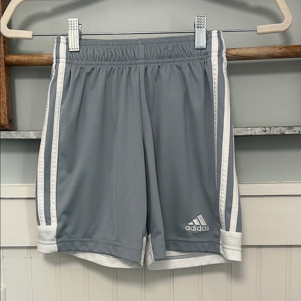 Boys adidas Light Gray Athletic Shorts with White Stripes size small